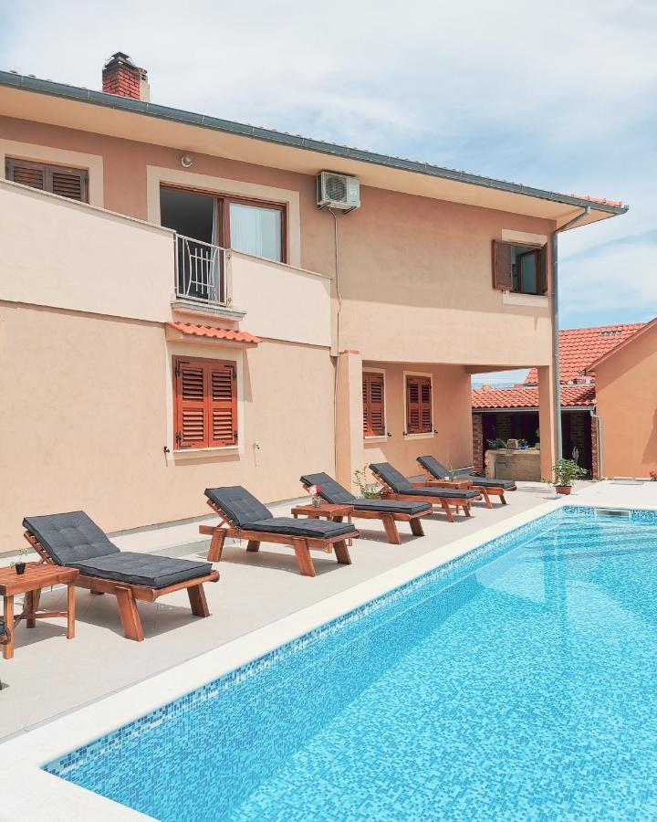 Apartments Matesic Ninski Stanovi Ngoại thất bức ảnh